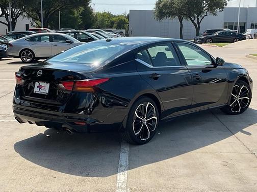 2024 Nissan Altima SR FWD