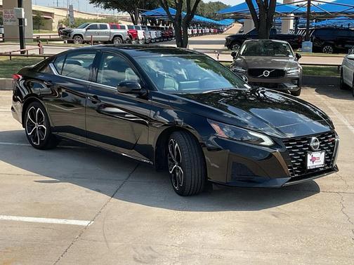2024 Nissan Altima SR FWD