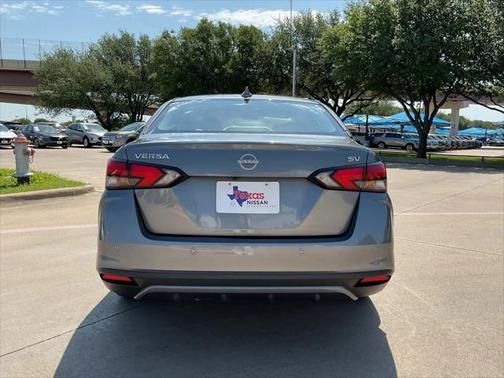 2023 Nissan Versa 1.6 SV