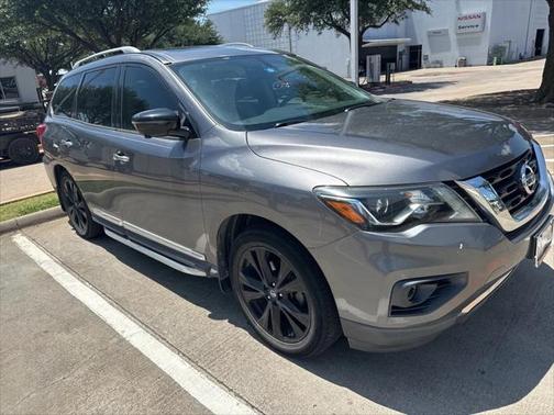 2017 Nissan Pathfinder Platinum