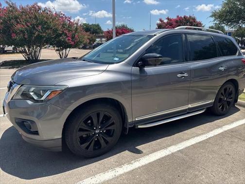 2017 Nissan Pathfinder Platinum