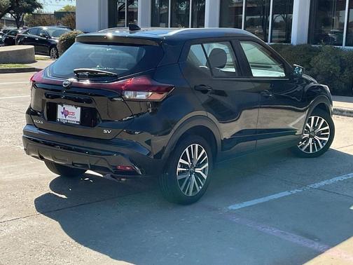 2024 Nissan Kicks SV
