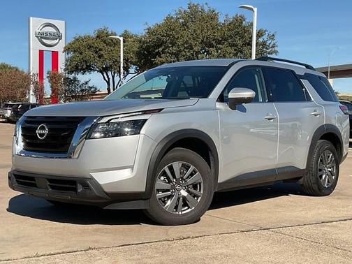 2024 Nissan Pathfinder SV FWD