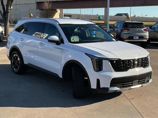 2024 Kia Sorento S