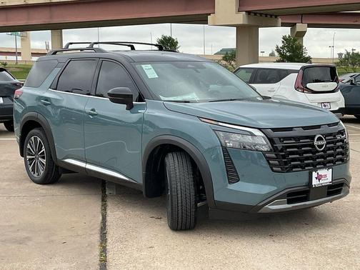 Baltic Teal/Super Black 2026 Nissan Pathfinder Platinum