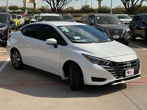 2025 Nissan Versa 1.6 SV