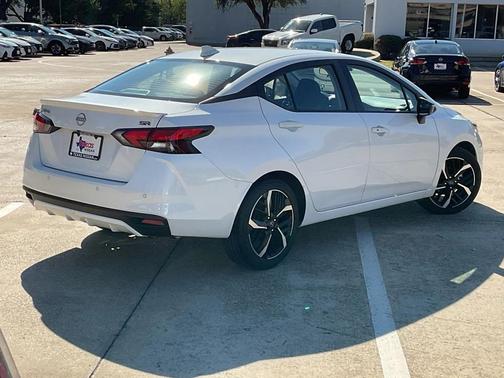 2024 Nissan Versa 1.6 S