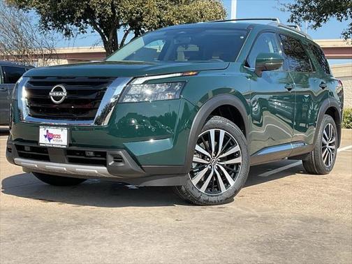 2025 Nissan Pathfinder Platinum FWD