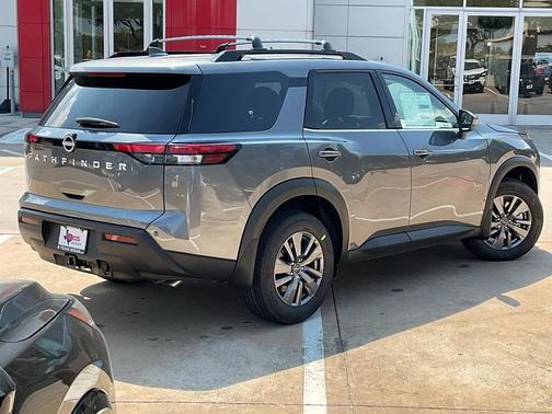 2025 Nissan Pathfinder SV FWD