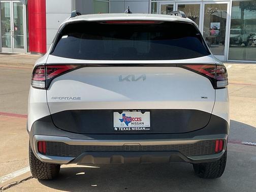 Glacial White Pearl 2023 Kia Sportage S