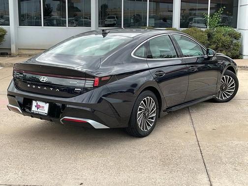 2024 Hyundai SONATA Hybrid SE
