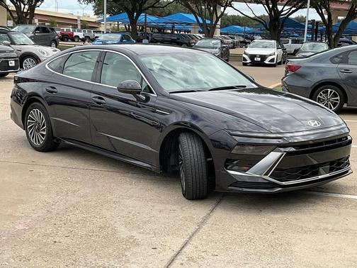 2024 Hyundai SONATA Hybrid SE
