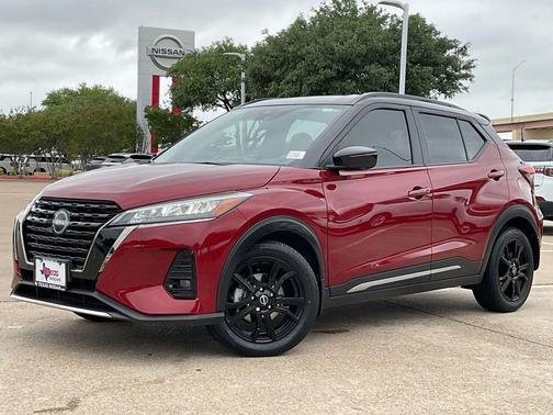 2023 Nissan Kicks SR