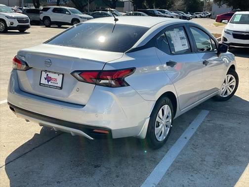 2025 Nissan Versa 1.6 S