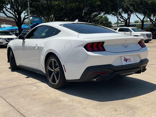 Oxford White 2024 Ford Mustang EcoBoost