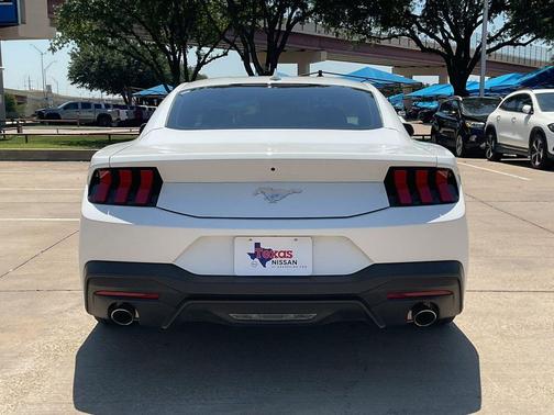 Oxford White 2024 Ford Mustang EcoBoost