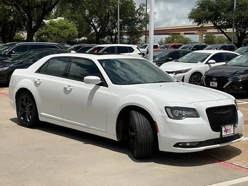 2022 Chrysler 300 S