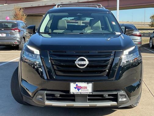 2023 Nissan Pathfinder SL FWD