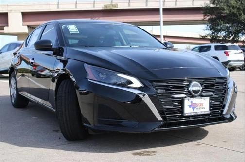 2025 Nissan Altima S FWD