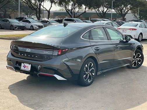 2025 Hyundai SONATA SEL