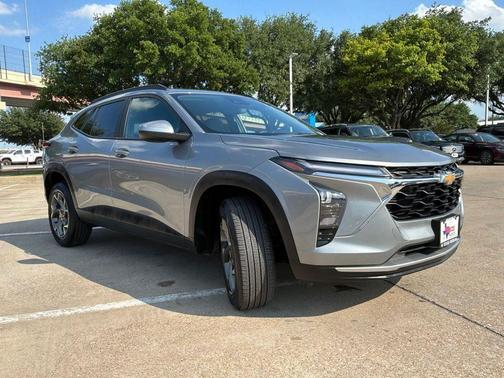 Sterling Gray Metallic 2025 Chevrolet Trax LT