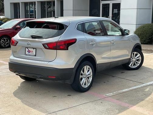 2018 Nissan Rogue Sport S