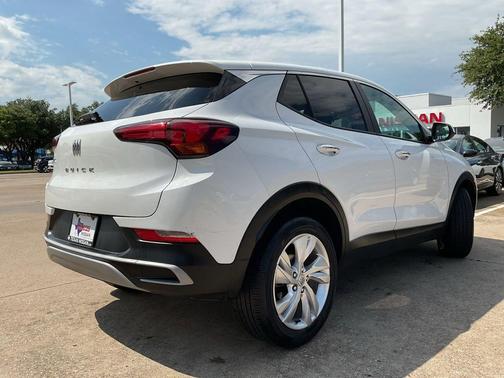 Summit White 2025 Buick Encore GX Preferred