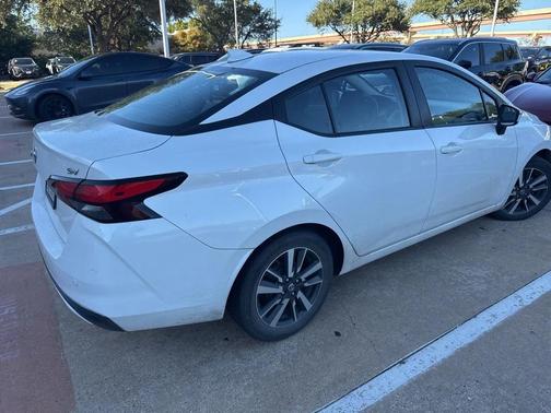 2021 Nissan Versa 1.6 SV