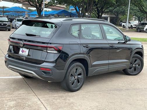 Deep Black Pearl 2025 Volkswagen Taos 1.5T S