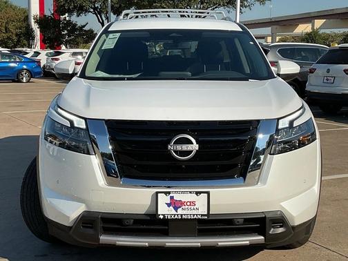 2025 Nissan Pathfinder SL 4WD