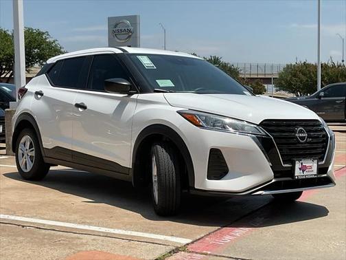 2025 Nissan Kicks S