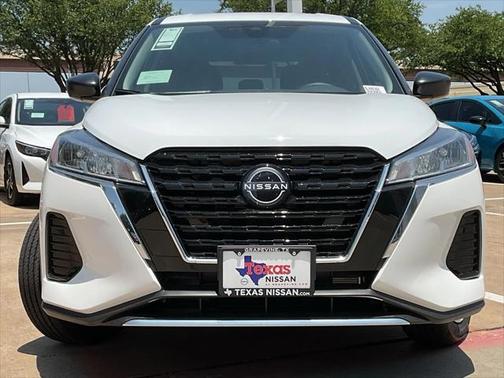 2025 Nissan Kicks S