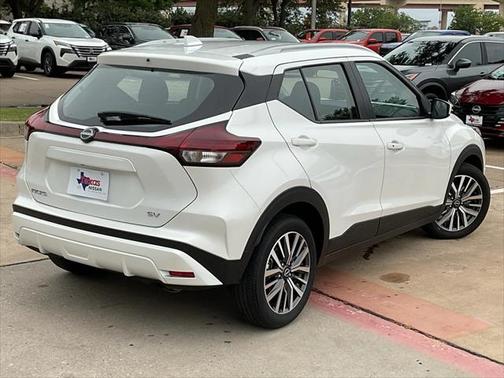 2024 Nissan Kicks SV