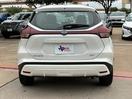 2024 Nissan Kicks SV