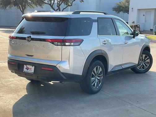 2024 Nissan Pathfinder SV FWD