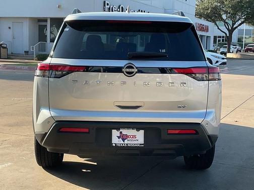 2024 Nissan Pathfinder SV FWD