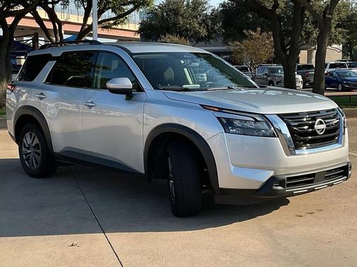 2024 Nissan Pathfinder SV FWD