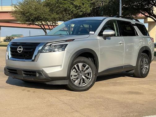 2024 Nissan Pathfinder SV FWD