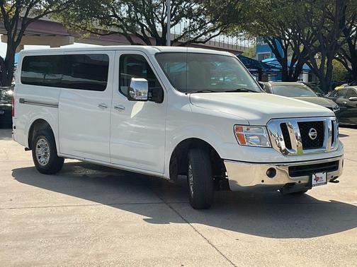 2014 Nissan NV Passenger NV3500 HD SL V8