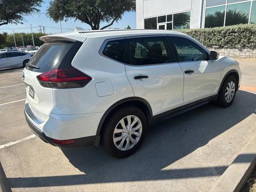 2020 Nissan Rogue S
