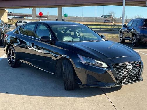 2025 Nissan Altima SR FWD