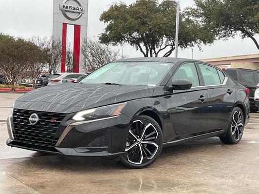 2025 Nissan Altima SR FWD