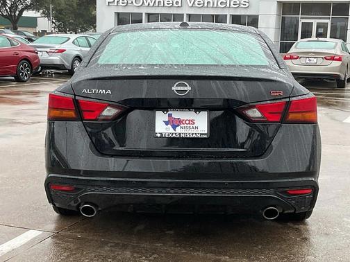 2025 Nissan Altima SR FWD