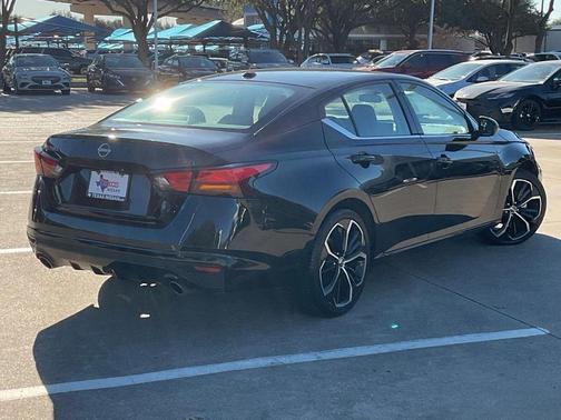 2025 Nissan Altima SR FWD