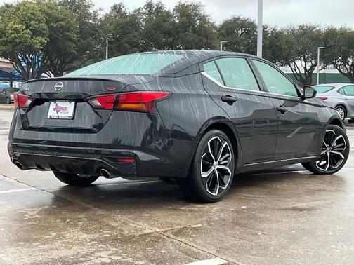 2025 Nissan Altima SR FWD