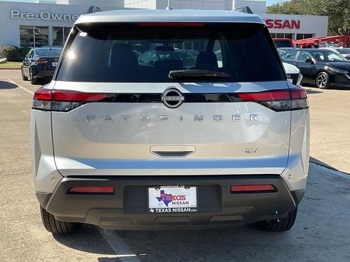2024 Nissan Pathfinder SV FWD