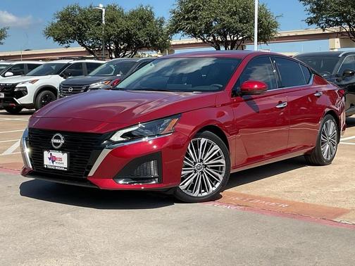 2025 Nissan Altima SL FWD