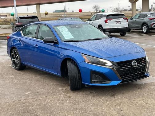 2025 Nissan Altima SR FWD