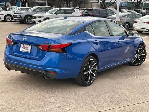 2025 Nissan Altima SR FWD