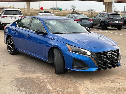 2025 Nissan Altima SR FWD